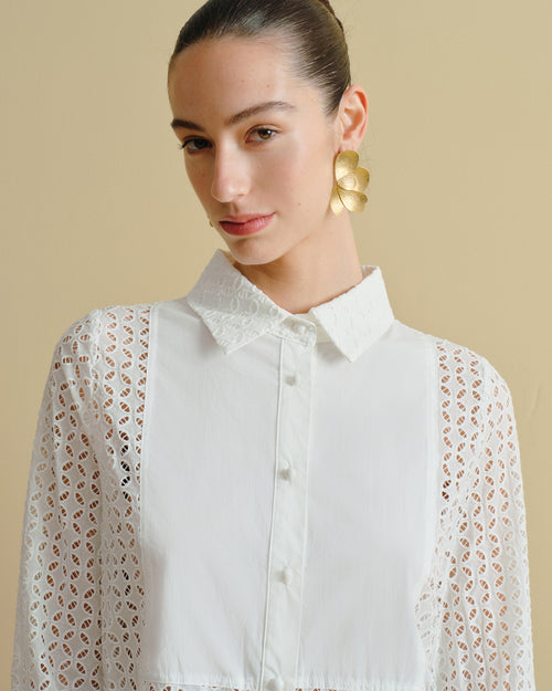 Blusa camisera bordado perforado Noa Hover