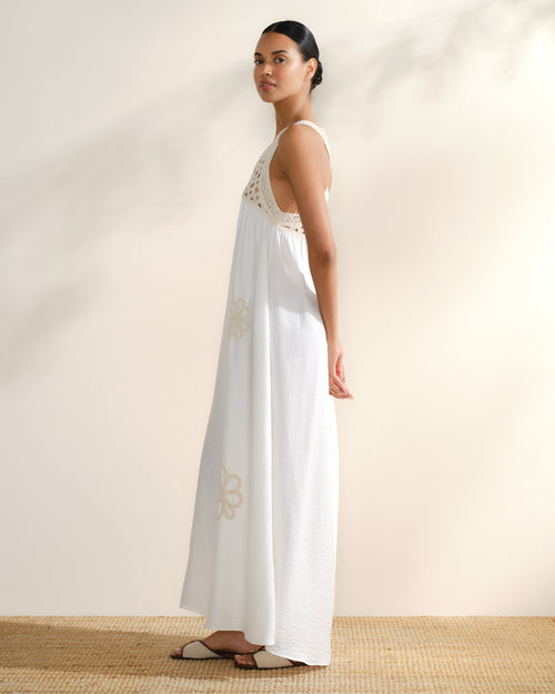 Vestido largo con crochete en peto Zaya Hover