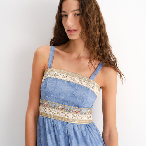 Vestido de tirantes con textura de flores Juliette