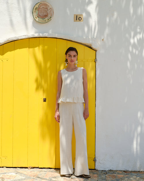 Blusa con escarola en la orilla Abba