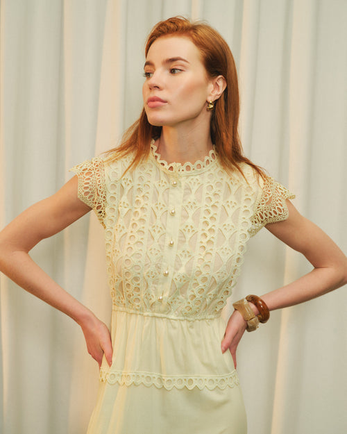 Maxi vestido largo con cinta bordada Petra Hover