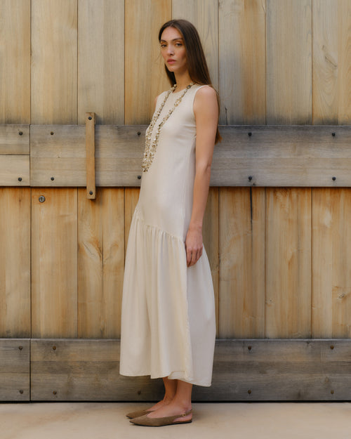 Vestido de lino corte asimetrico Alberta Hover