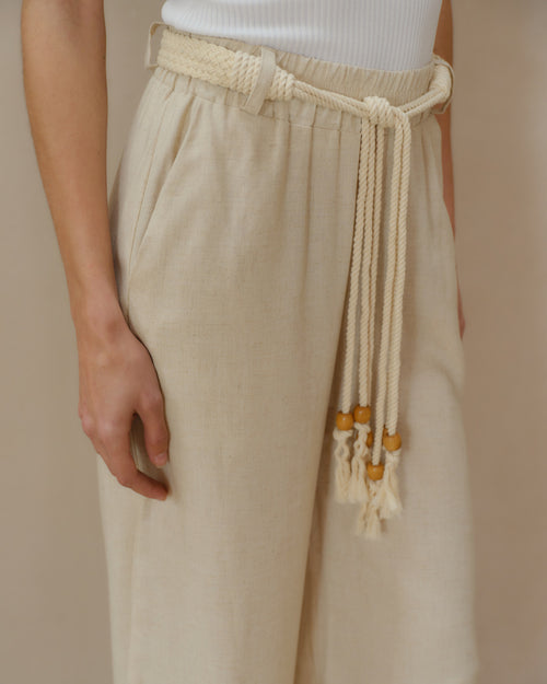 Pantalon con lino y cinturon Majo Hover