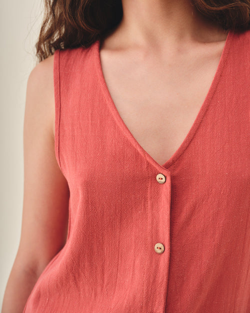 Blusa Clara sin mangas con Botones Hover