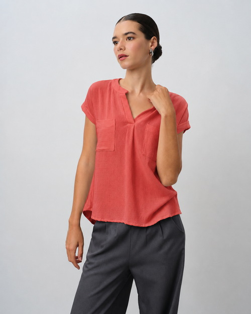 Blusa con lino con dos bolsas Alonsa Hover