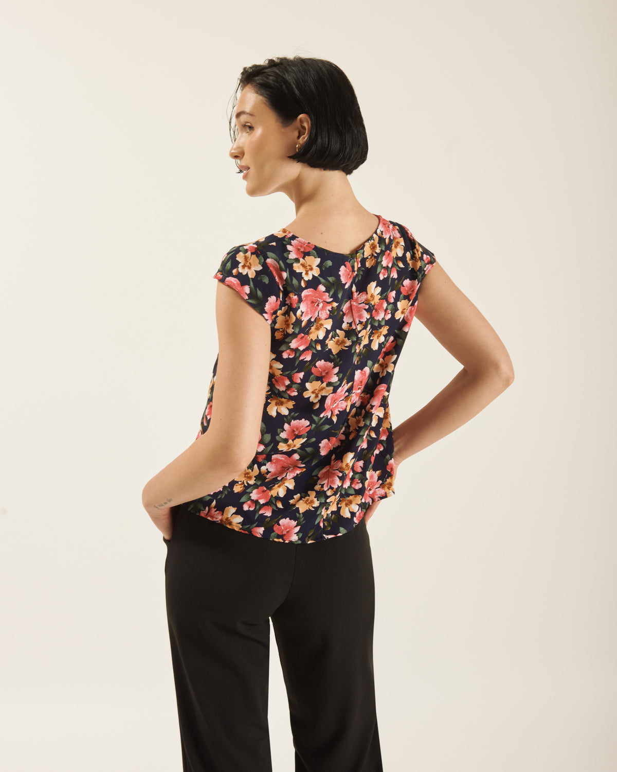 Blusa estampada manga hoja LUCIA