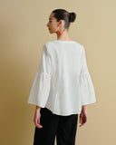 Blusa con bordado en el frente Camelia