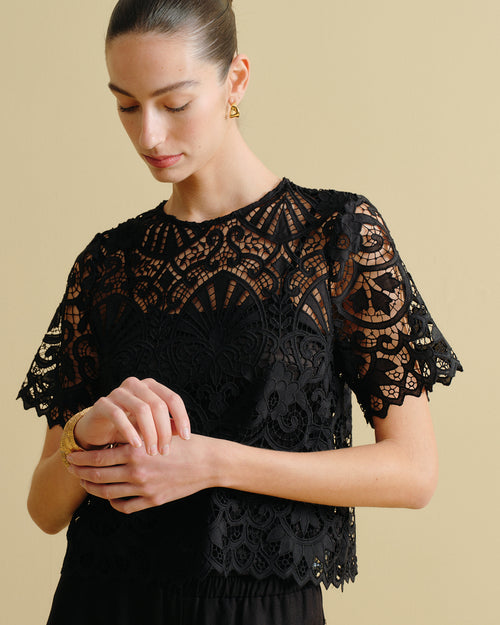 Blusa tela bordada con forro Hera