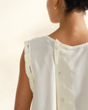 Blusa con trenzado en sisas de mangas Malena