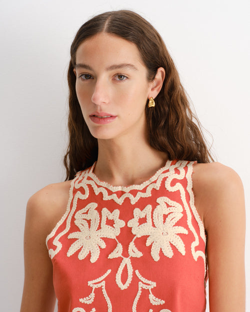 Blusa bordada en contraste Bella Hover