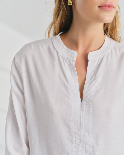 Blusa con lino manga larga cuello mao Silvana Hover