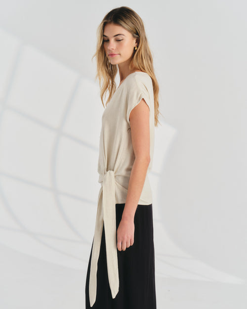 Blusa con lino con nudo Sheila Hover