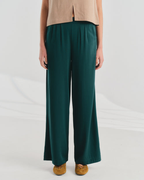 Pantalón corte recto pinzas Dubay Hover