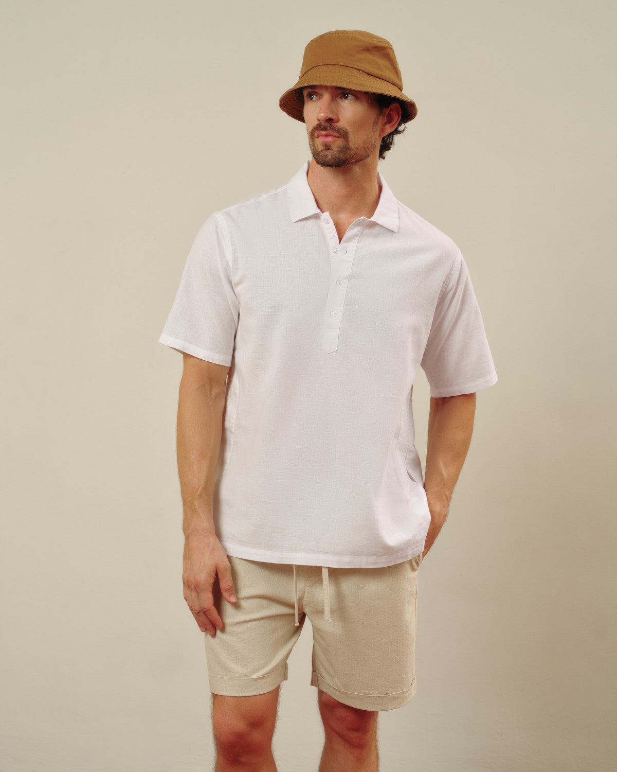 Camisa con lino cuello polo Enzo