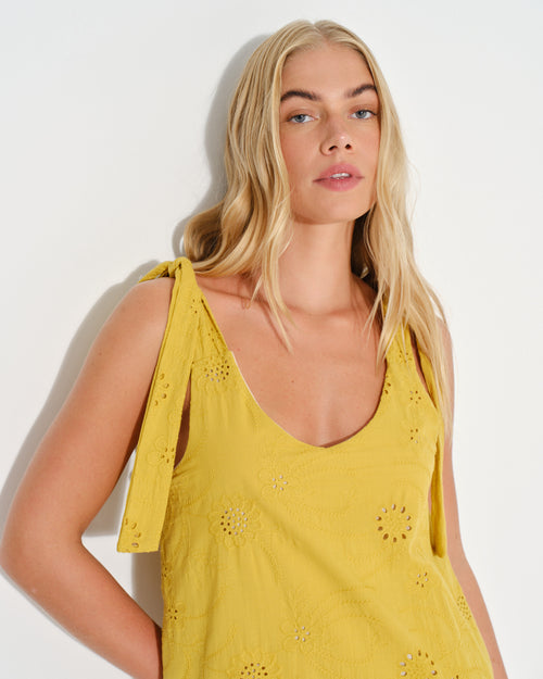 Vestido de tela bordada Tila Hover