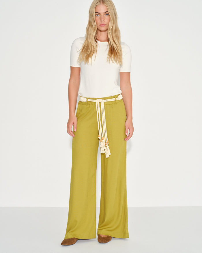 Pantalon con lino y cinturon Majo