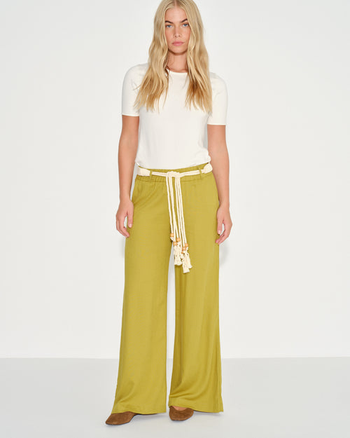 Pantalon con lino y cinturon Majo
