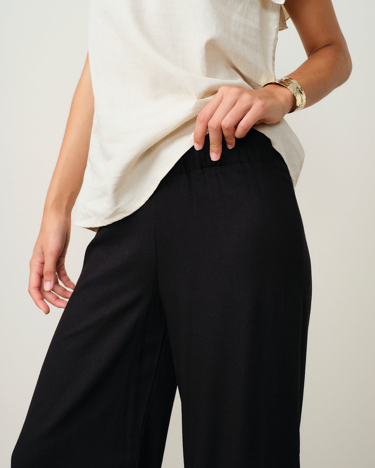 Pantalon con lino corte recto Sahara