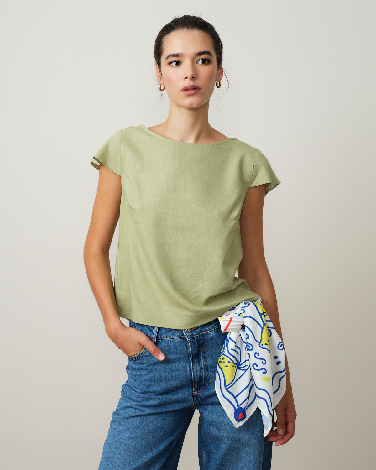 Blusa con lino manga hoja Alina L