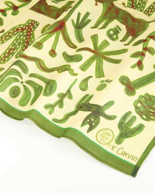 Pañoleta estampada Incondicional (Camila de la Fuente) Hover