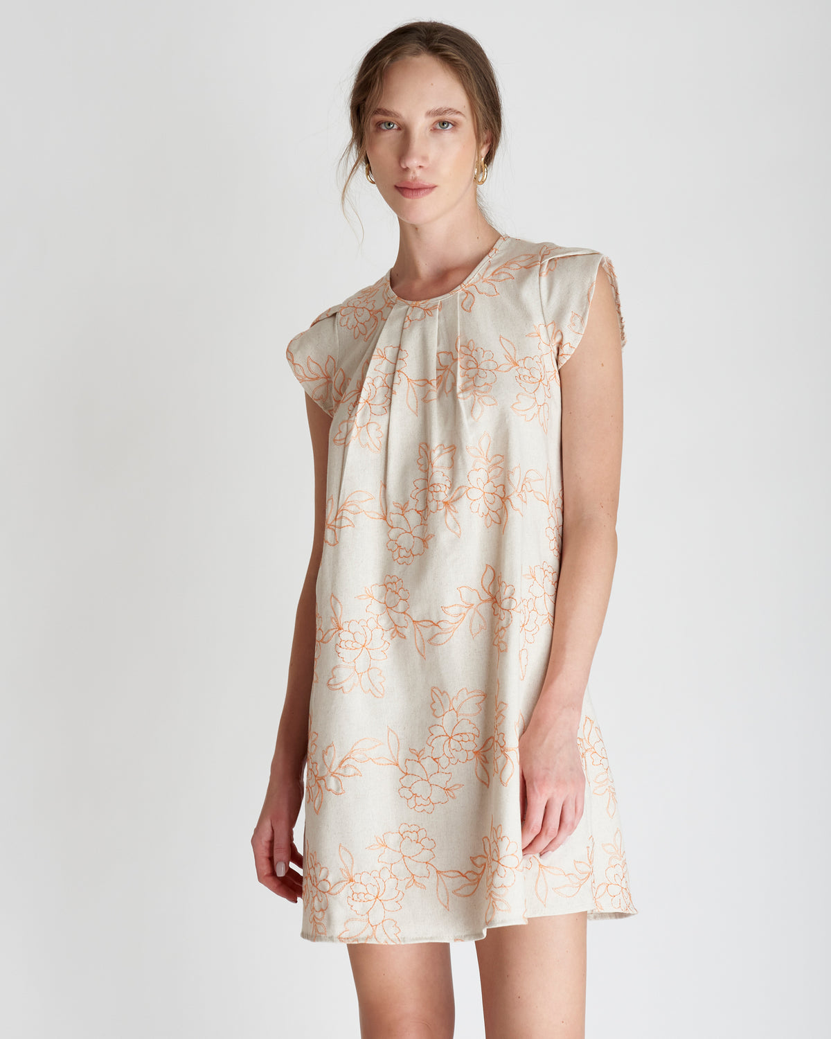 Vestido corto con lino bordado Narcisa